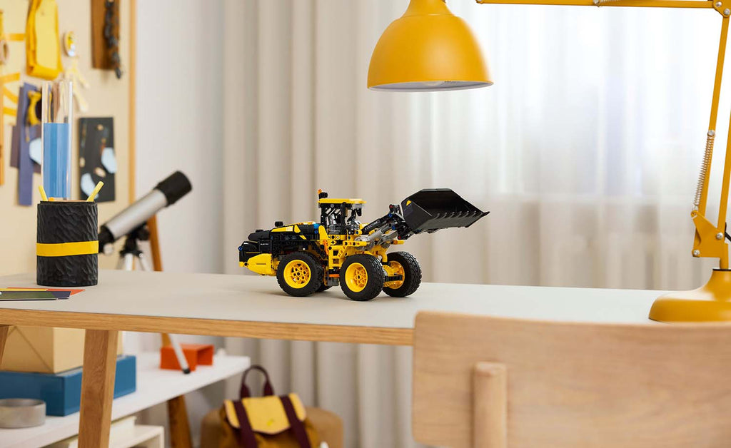 LEGO Technic 42209 Volvo L120 Electric Wheel Loader